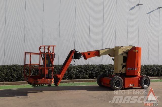 JLG E300AJP Kuukulkijat