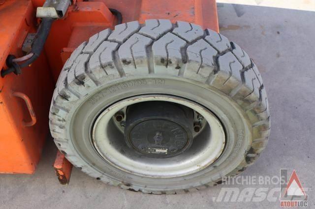 JLG E300AJP Kuukulkijat