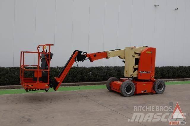 JLG E300AJP Kuukulkijat