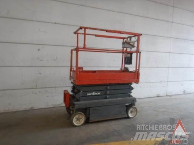 SkyJack SJ3219 Kuukulkijat