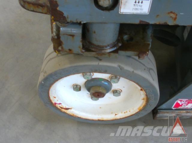 SkyJack SJ3219 Kuukulkijat