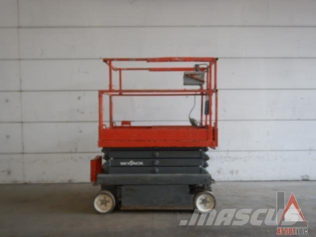 SkyJack SJ3219 Kuukulkijat