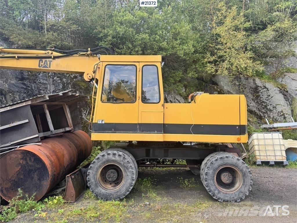 CAT 212B Pyöräkaivukoneet