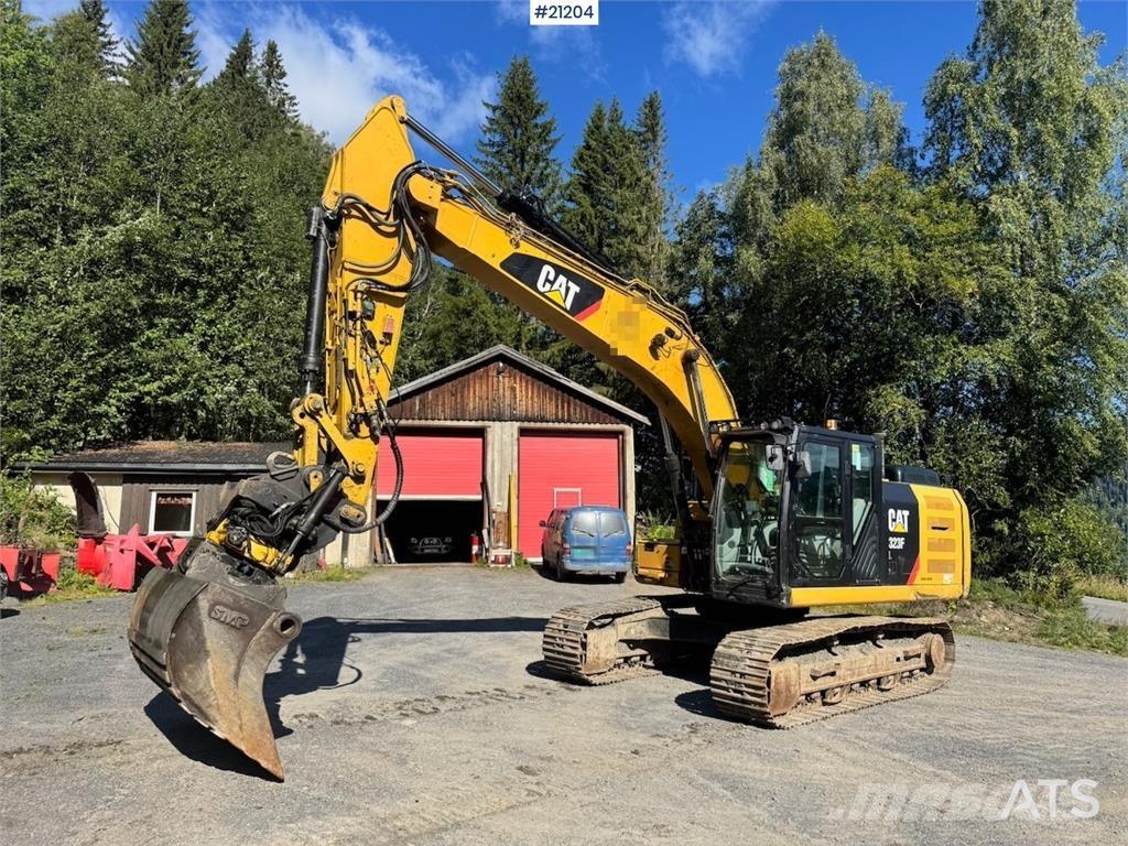 CAT 323FL Telakaivukoneet