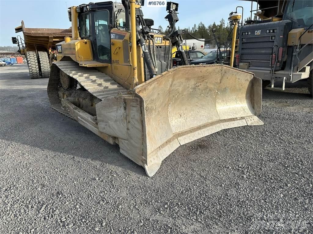 CAT D6T Telaketjupuskutraktorit