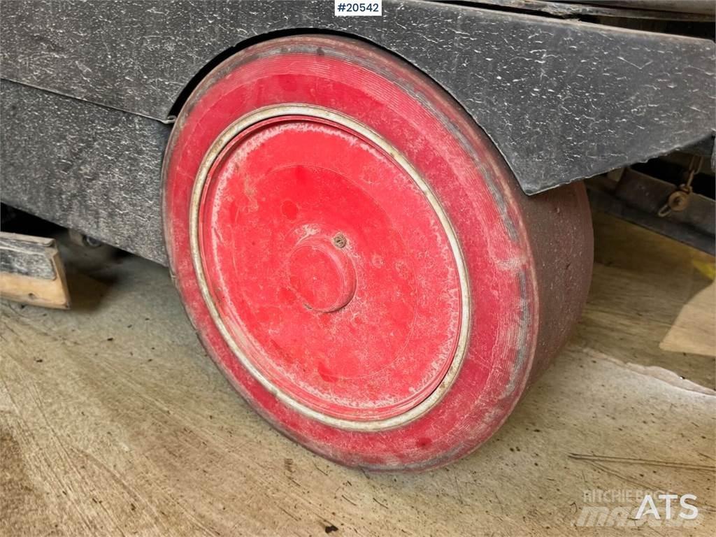 Comac Ultra 100 BS Muut koneet