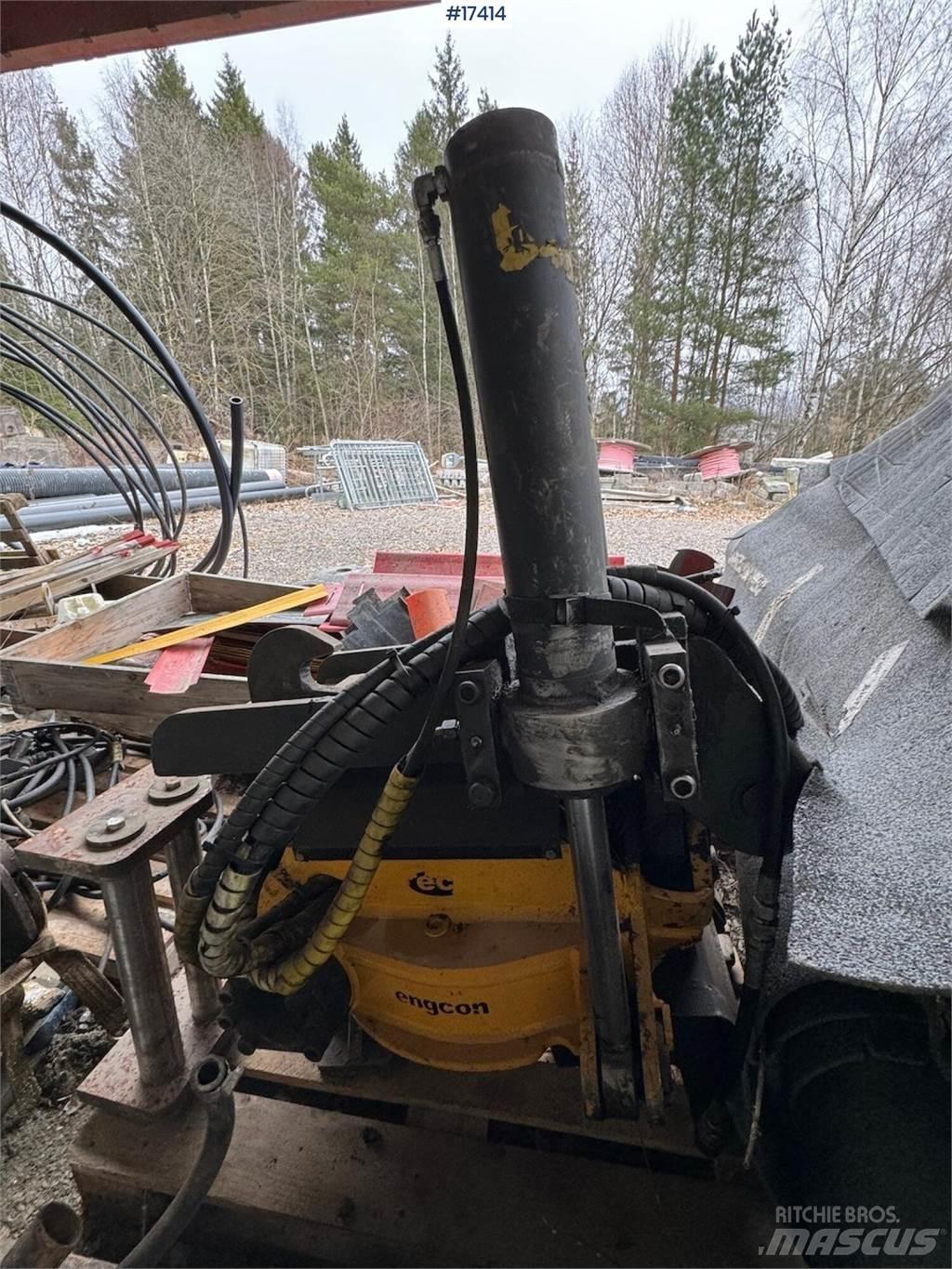 Engcon Rototilt Muut