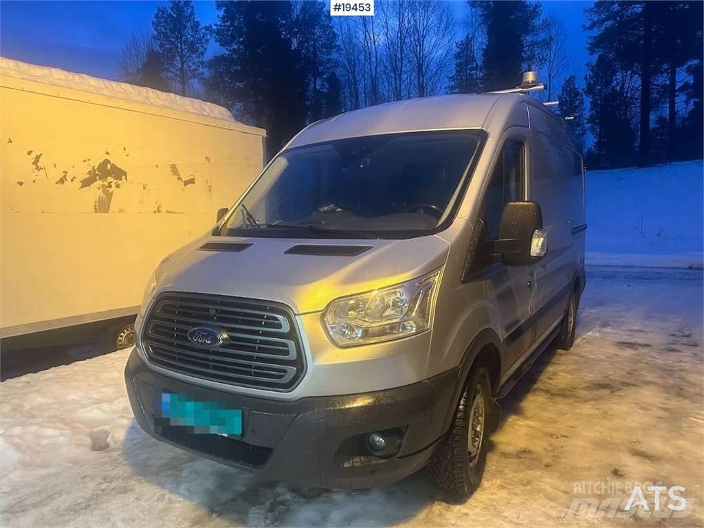 Ford Transit 4x4 van. Pakettiautot