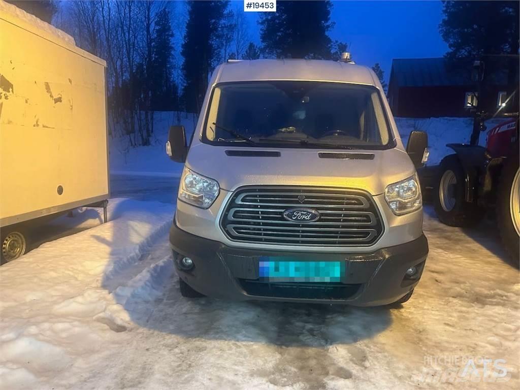 Ford Transit 4x4 van. Pakettiautot