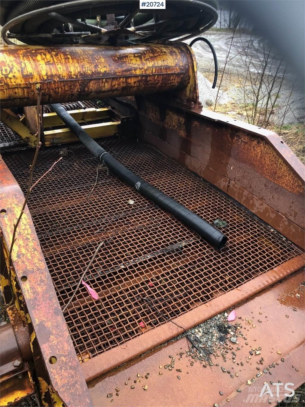 Lokomo B256 Seulat