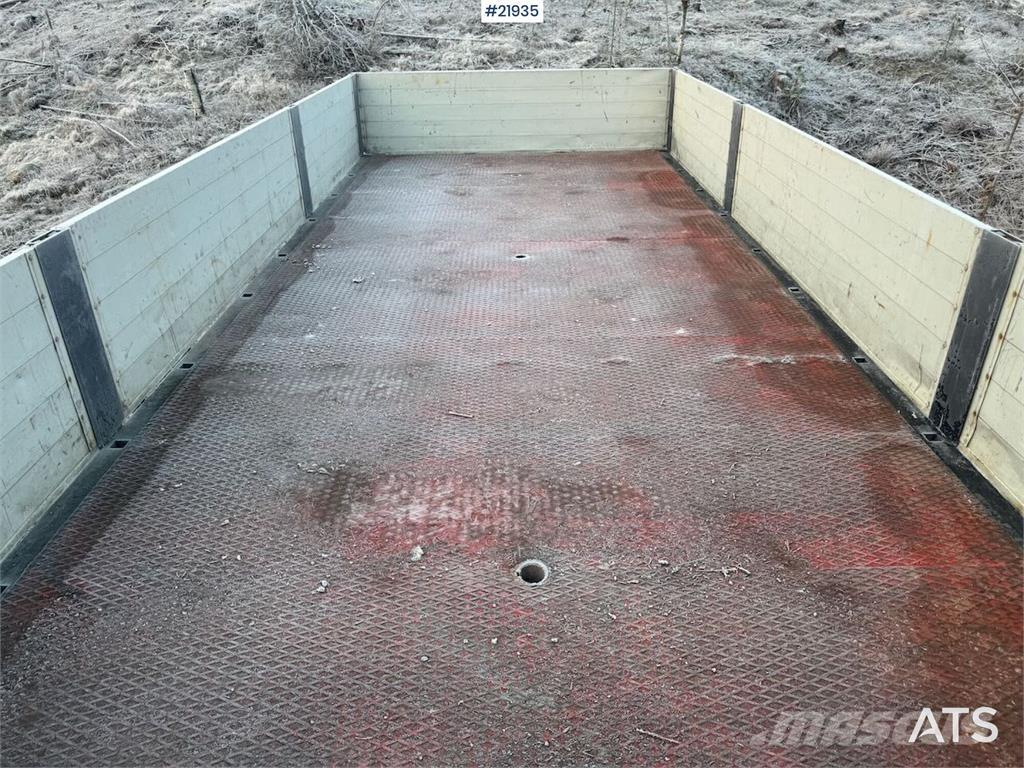 Maur 1-Axle Trailer Lavaperävaunut