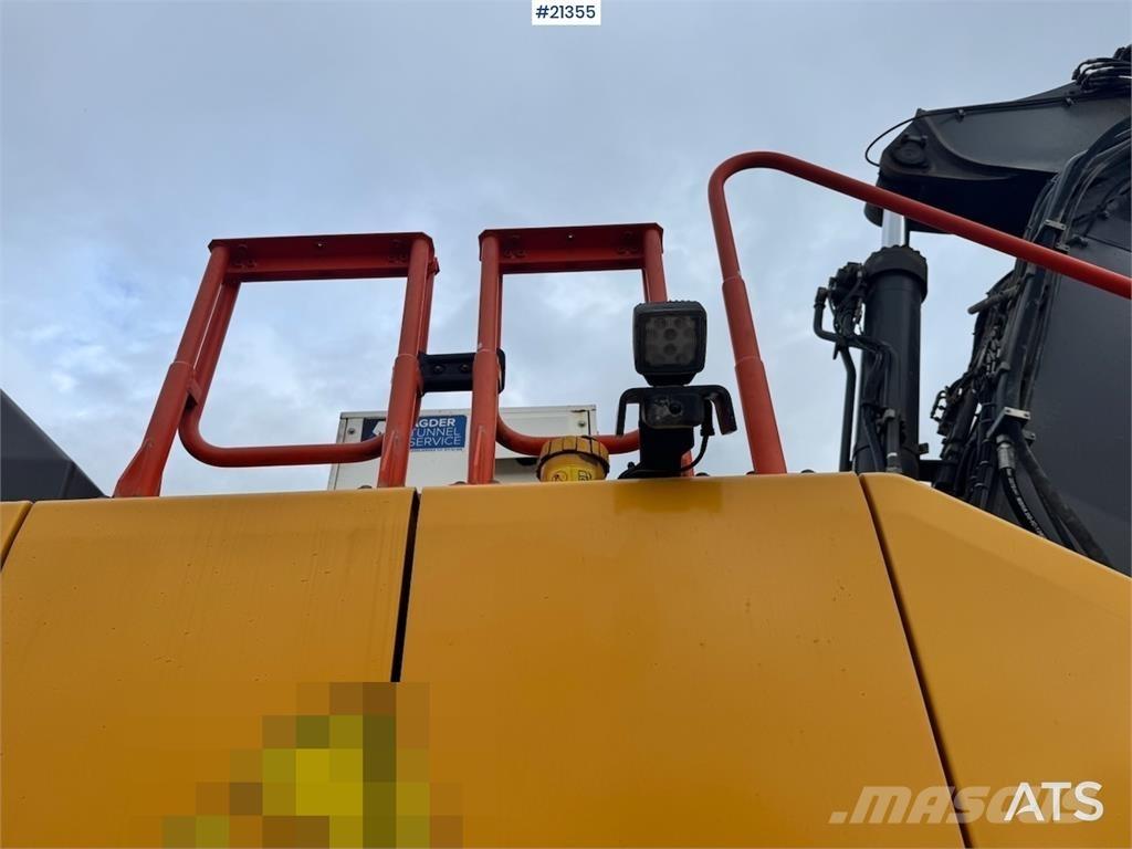 Volvo EC300 EL Telakaivukoneet