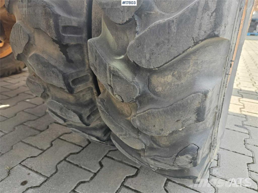 CASE WX 165 Pyöräkaivukoneet