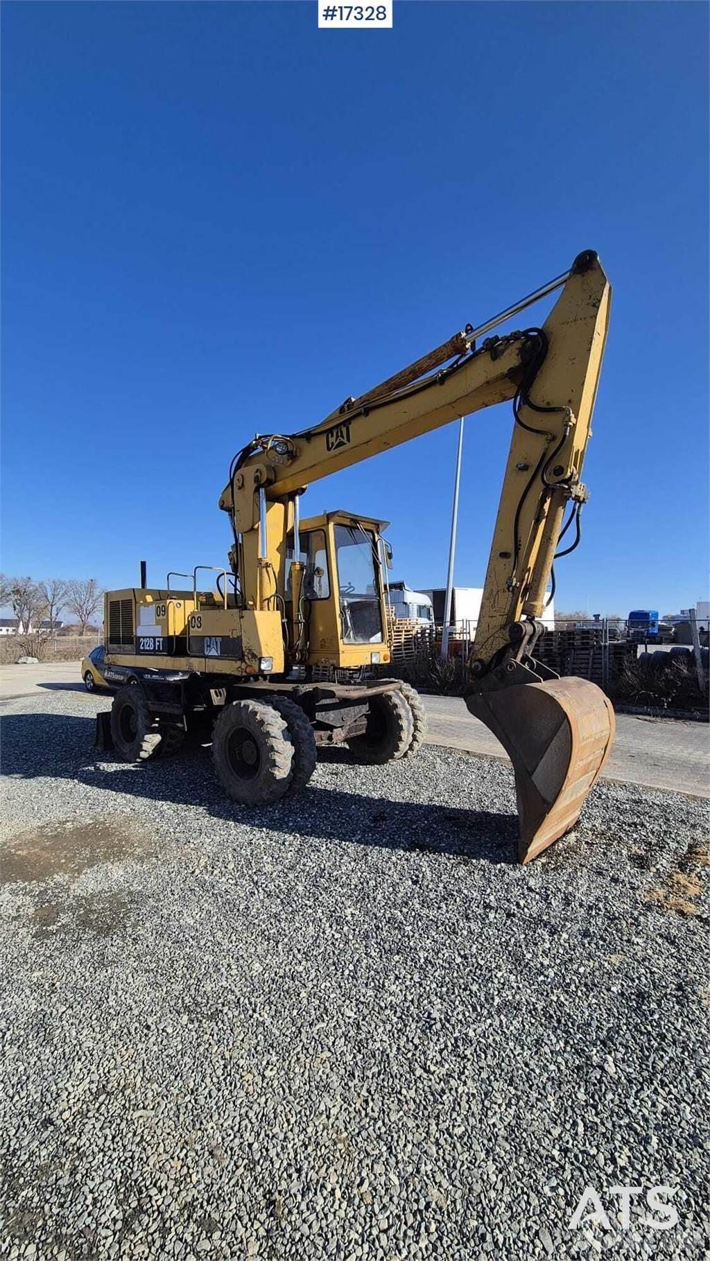 CAT 212BFT Pyöräkaivukoneet