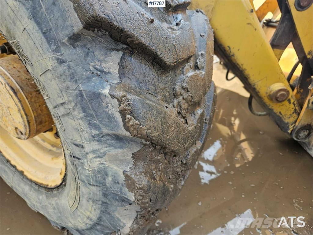 CAT 432E Kaivurikuormaajat
