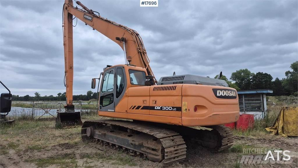 Doosan DX 300 LC Telakaivukoneet