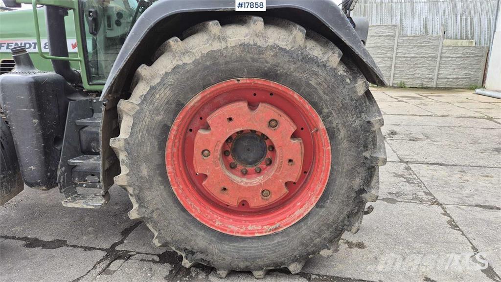 Fendt Vario 820 Traktorit