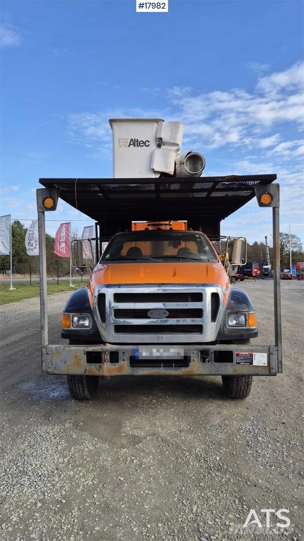 Ford F750 Nosturiautot