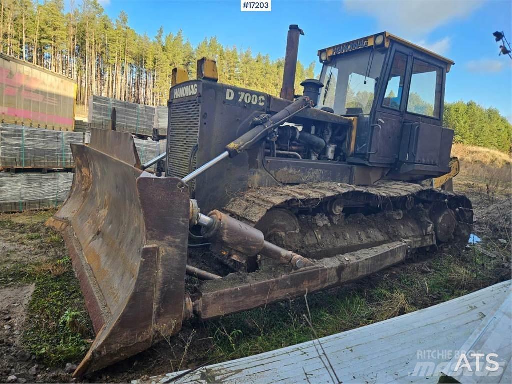 Hanomag D700 C Telaketjupuskutraktorit