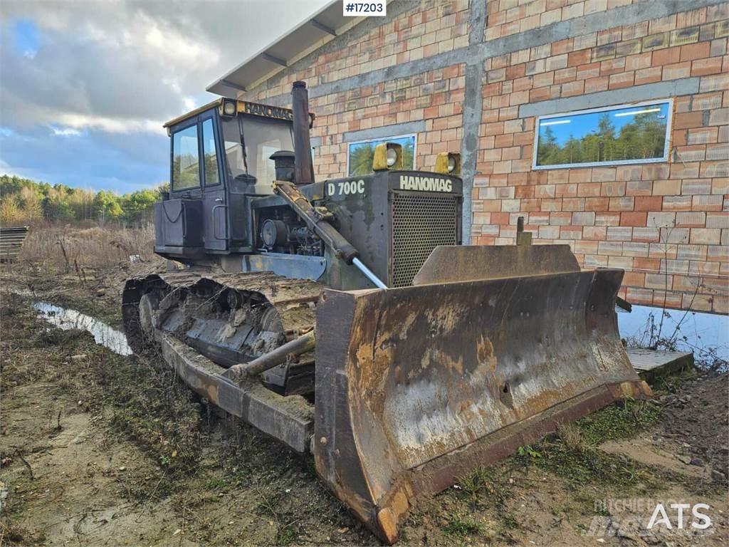 Hanomag D700 C Telaketjupuskutraktorit