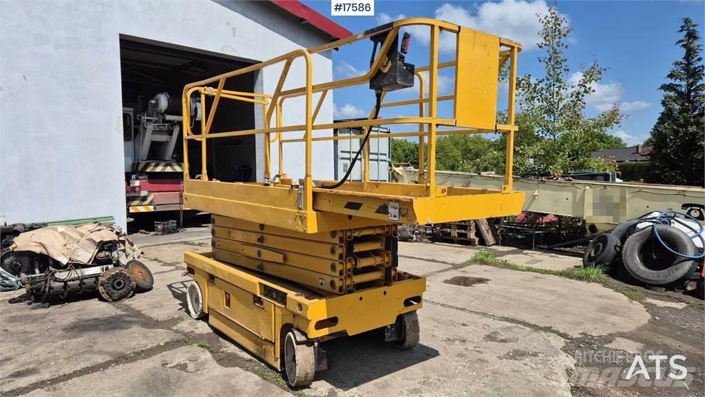 Haulotte Compact 12 Saksilavat