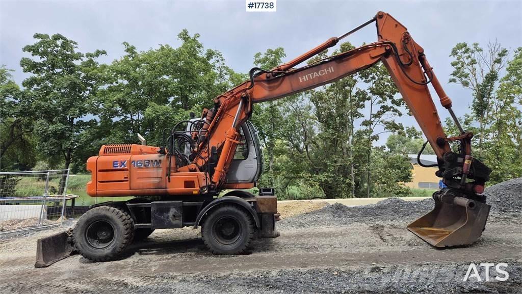 Hitachi EX 165W Pyöräkaivukoneet