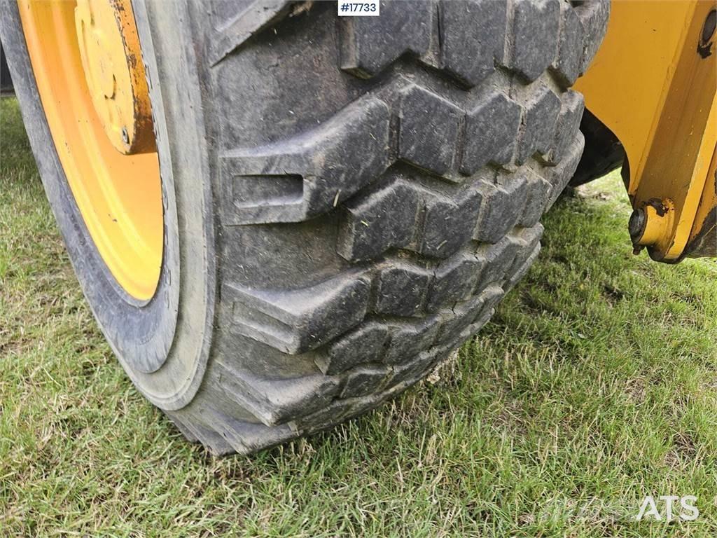 JCB 4CX Kaivurikuormaajat