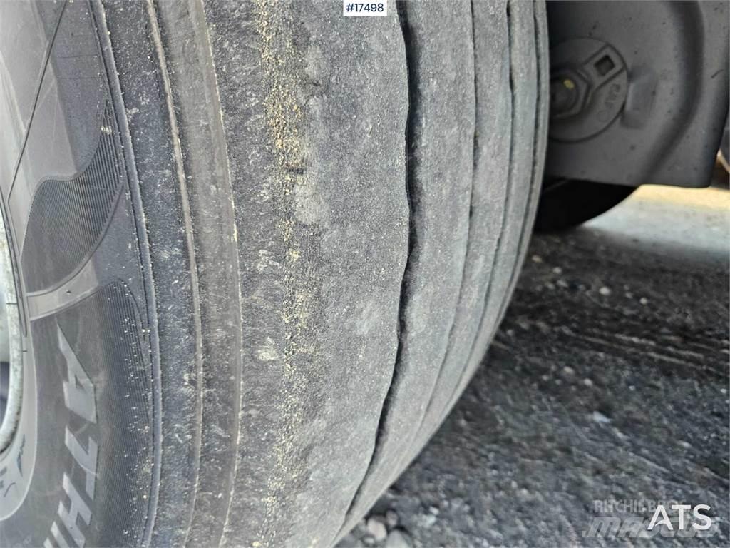 Krone SD Pressukapellipuoliperävaunut