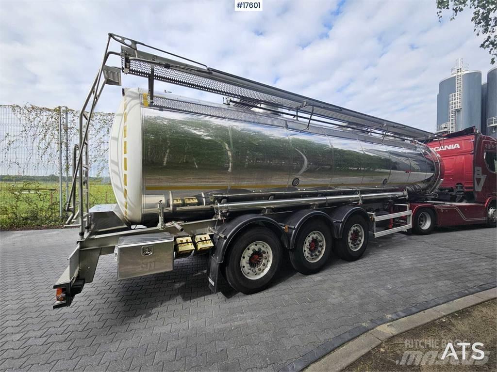 Magyar 6 Ms 2B6 07 Säiliöpuoliperävaunut