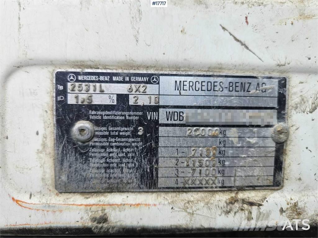 Mercedes-Benz 3734 Betoninsekoitin
