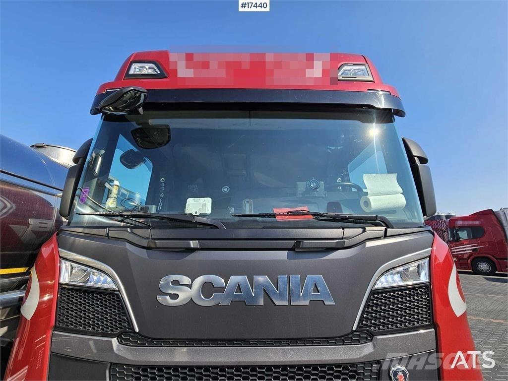 Scania R530 V8 Vetopöytäautot