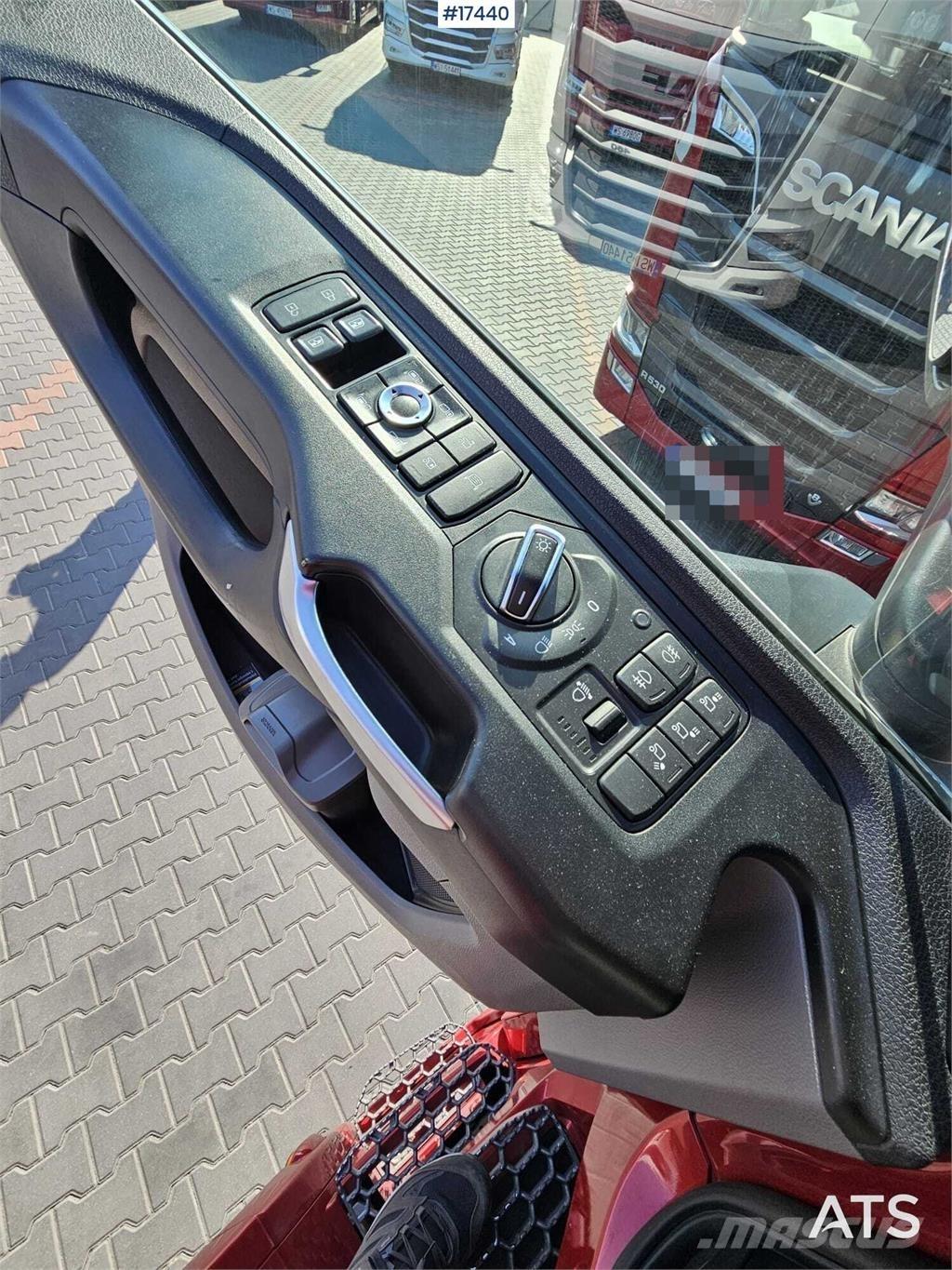 Scania R530 V8 Vetopöytäautot