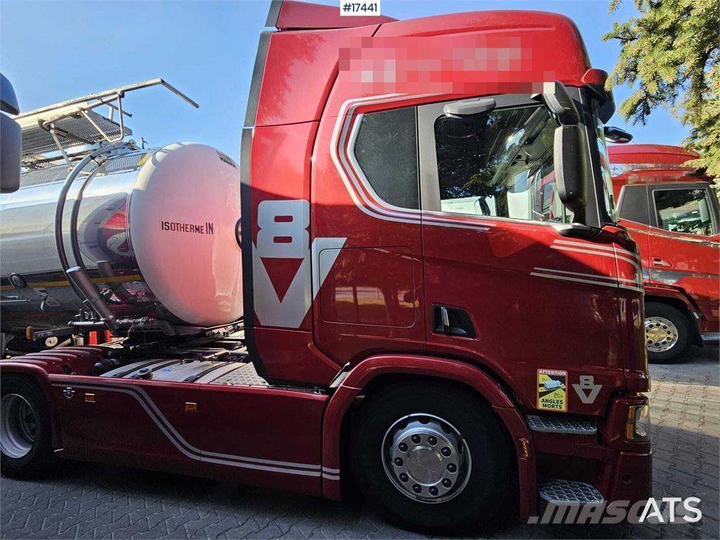 Scania R530 V8 Vetopöytäautot