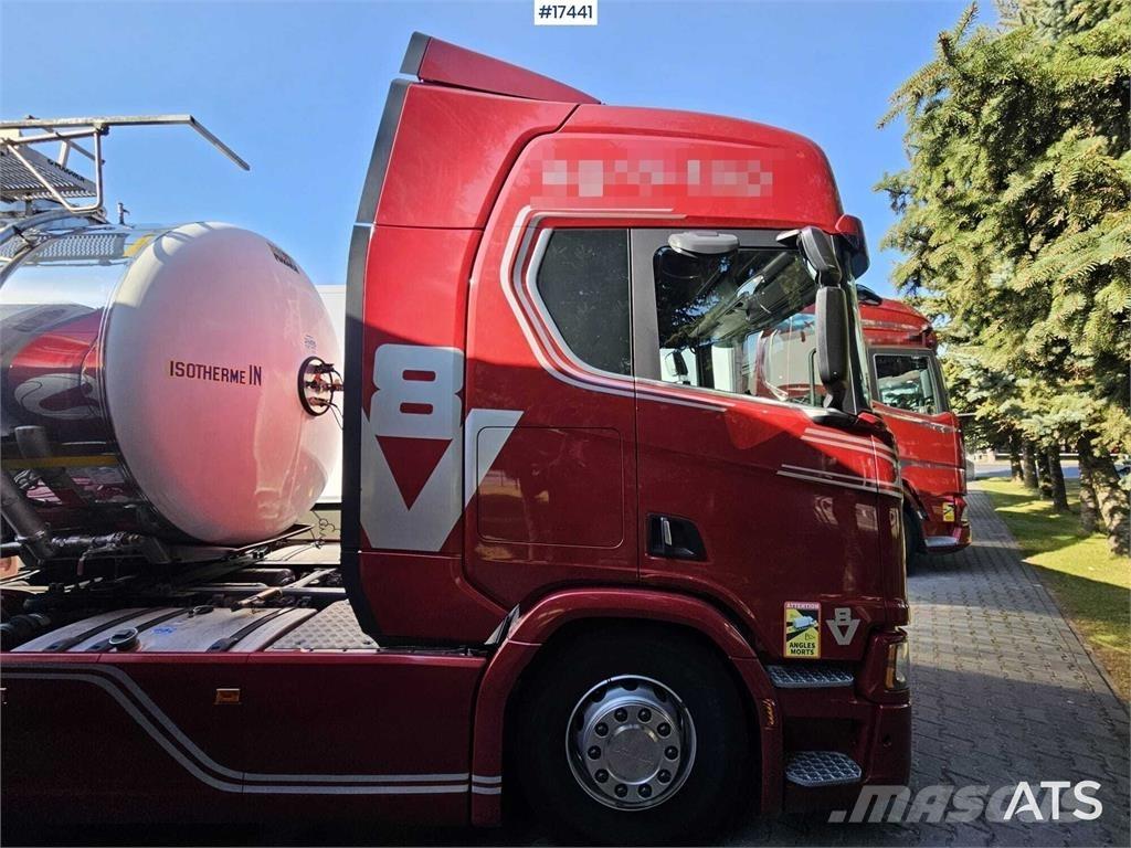Scania R530 V8 Vetopöytäautot