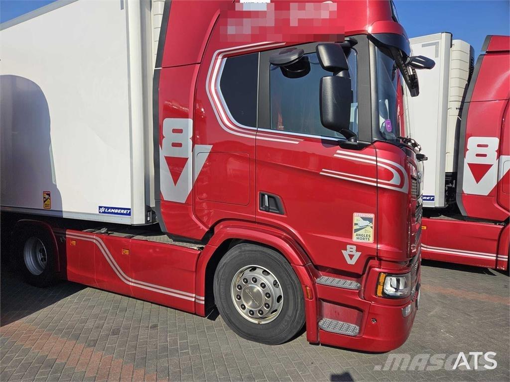 Scania R530 V8 Vetopöytäautot
