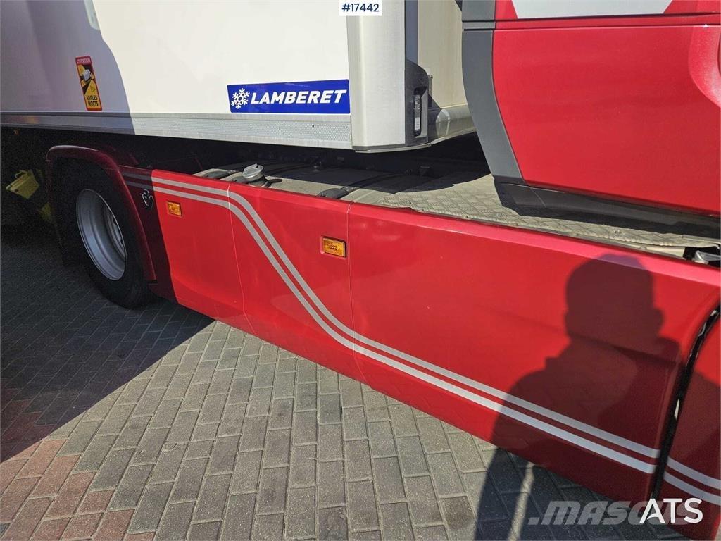 Scania R530 V8 Vetopöytäautot