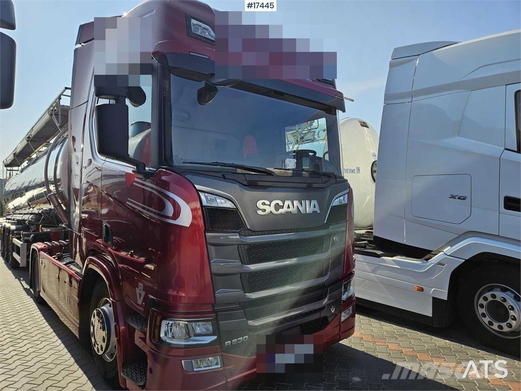 Scania R530 V8 Vetopöytäautot