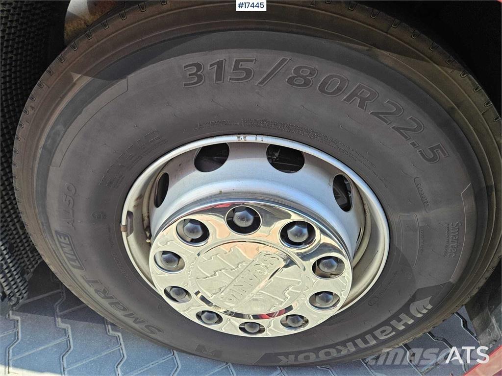 Scania R530 V8 Vetopöytäautot
