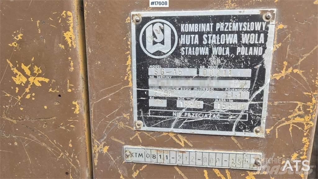 Stalowa Wola SG 15 Telaketjupuskutraktorit
