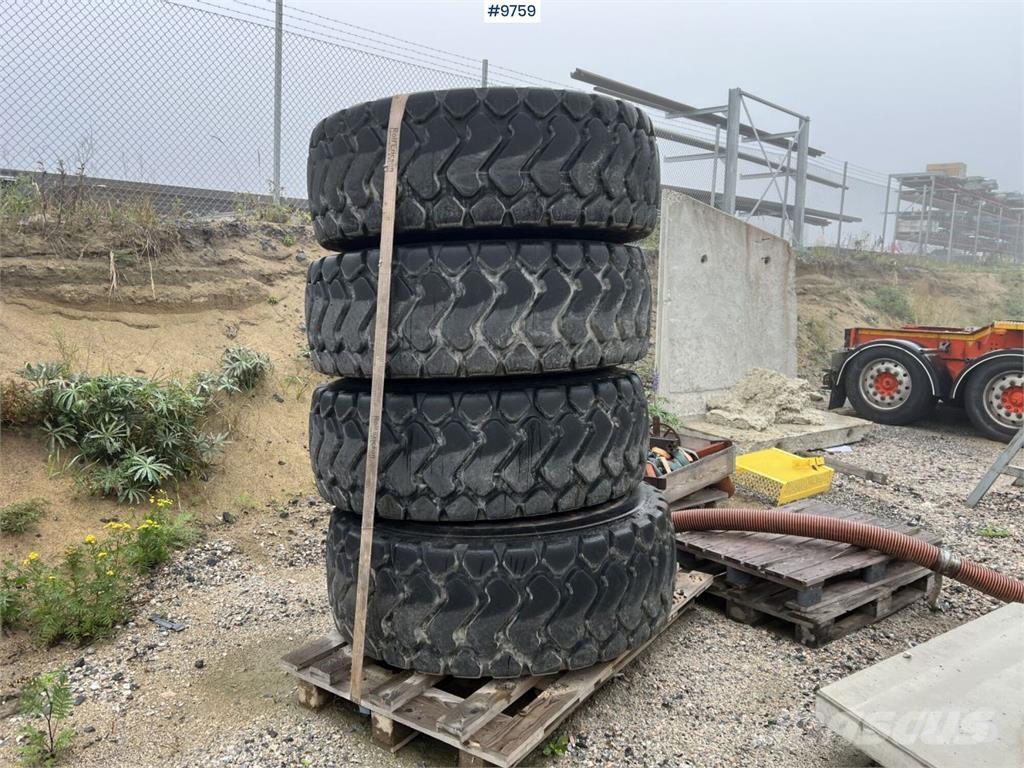  Däck med fälg 20,5R25 Muut