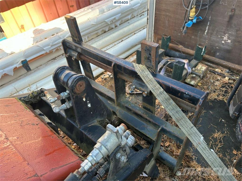 Ditch Witch SK650 Liukuohjatut kuormaajat