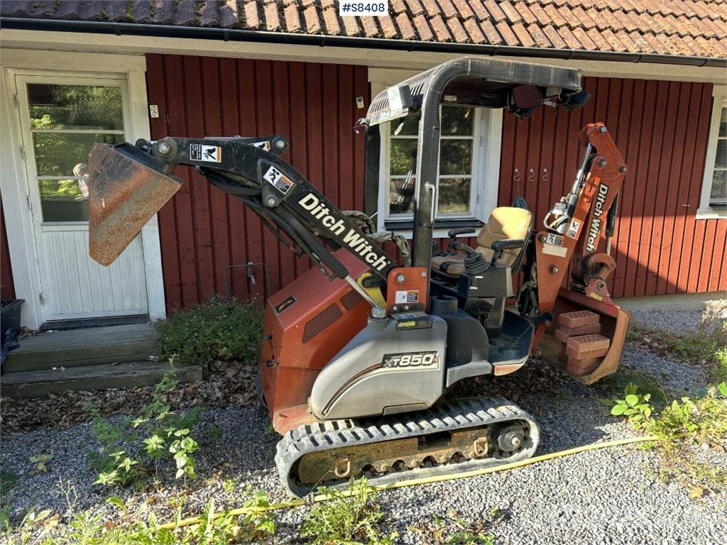 Ditch Witch XT850 Liukuohjatut kuormaajat