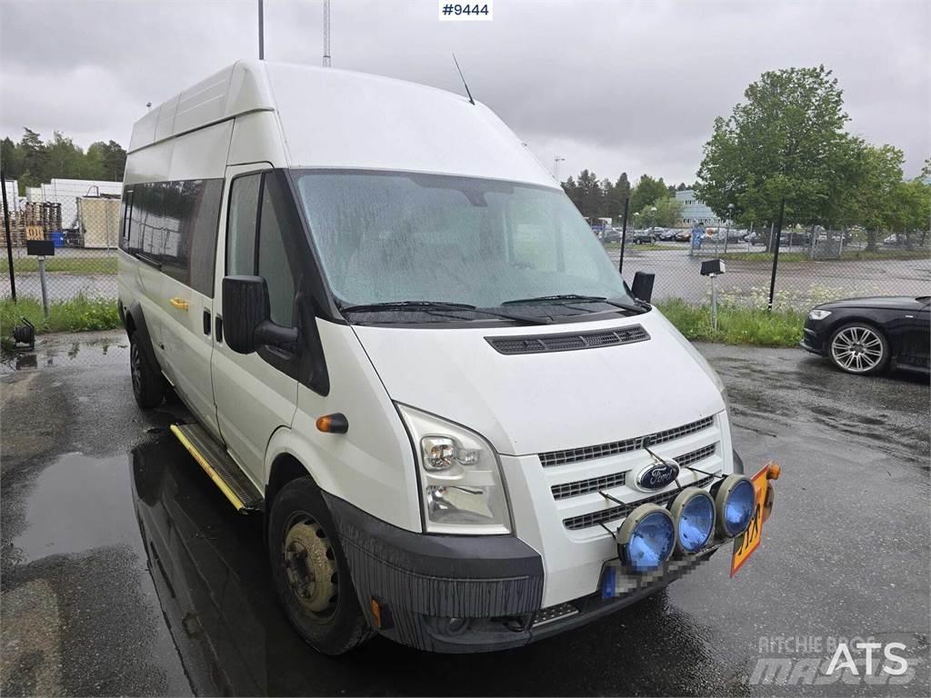 Ford Transit Minibussit