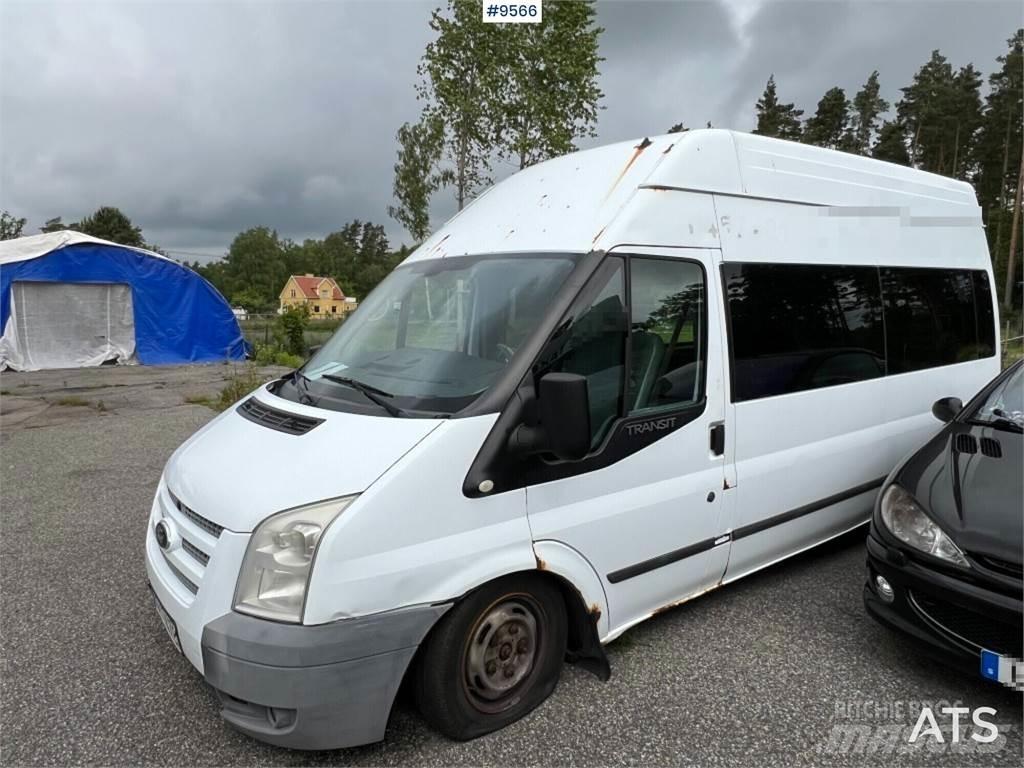 Ford Transit Minibussit