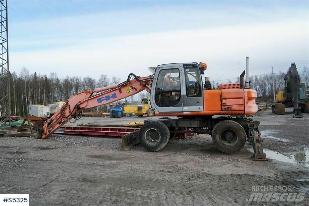 Hitachi EX165W Pyöräkaivukoneet