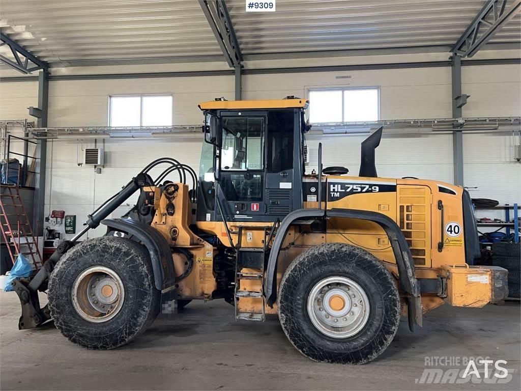 Hyundai HL757TM-9 Pyöräpuskutraktori