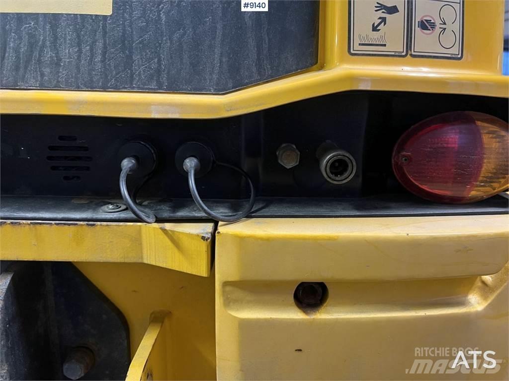 JCB 409 T4 Pyöräpuskutraktori