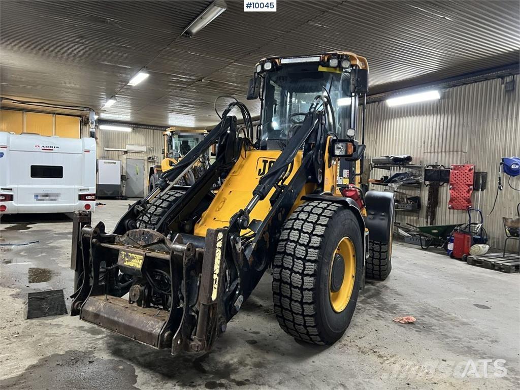 JCB 416 HT Pyöräkuormaajat