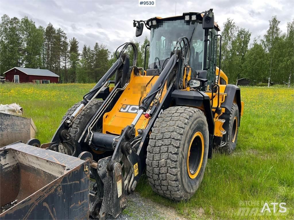 JCB 427 HT Pyöräkuormaajat