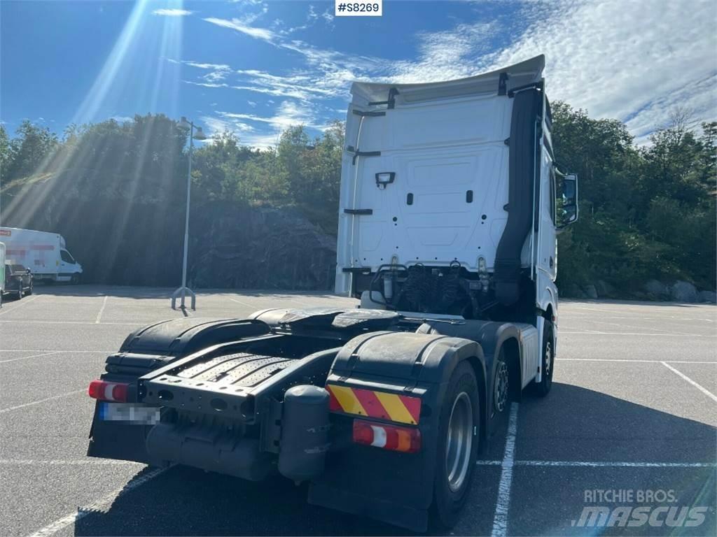 Mercedes-Benz ACTROS Vetopöytäautot